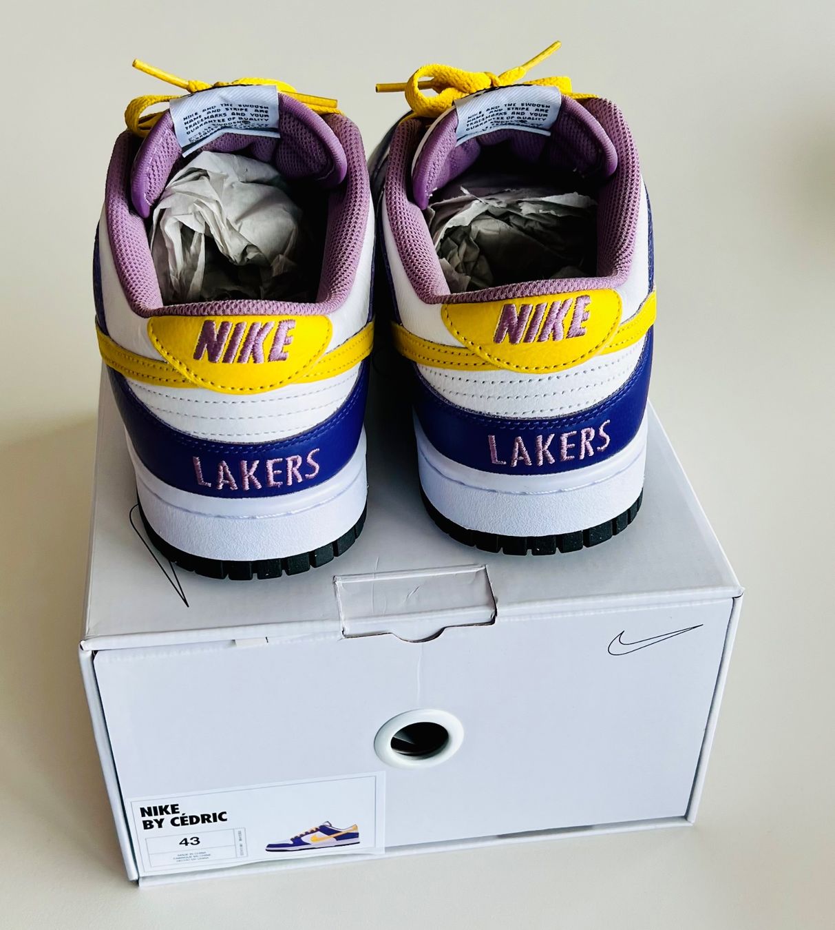 Nike Scarpe da uomo: Nike Dunk low by you Lakers 43 – Nuovo e nell'imballaggio originale da Savièse venduto da Cedric007 2