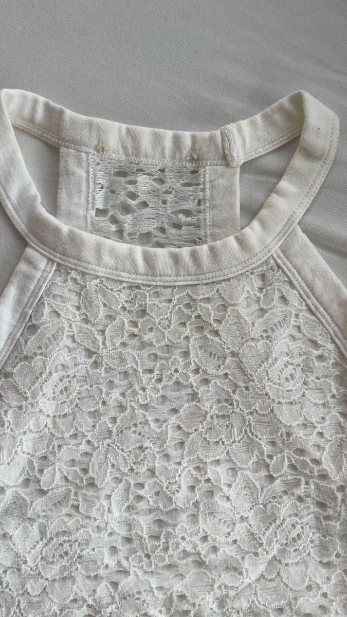Hollister Tops: Weisses Spitzentop Neckholder Top – D'occasion à Muttenz par lil_cs6m 2