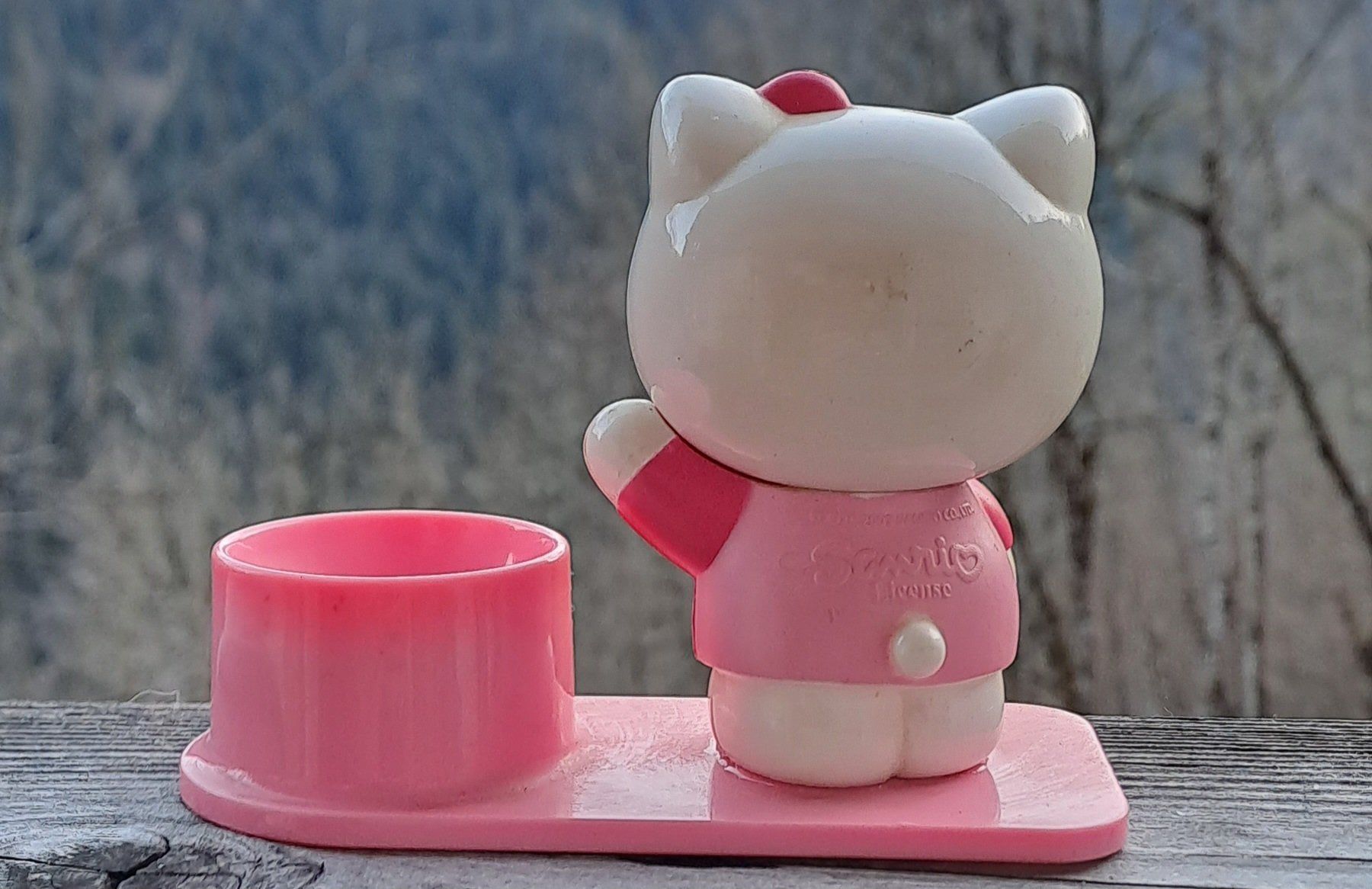 Sonstiges Geschirr: Hello Kitty-Eierbecher/Animationstyle – Gebraucht aus spruga von andrapush 1