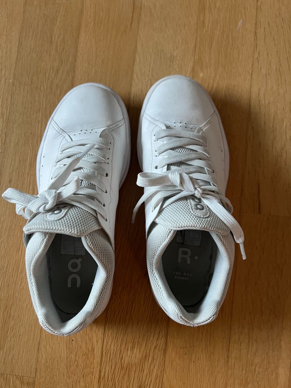 On Scarpe da donna: Sneakers von on weiss – Usato da Maschwanden venduto da joho04 1