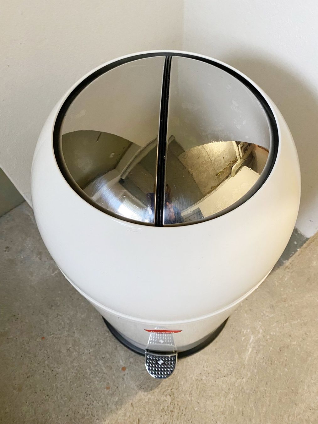 Wesco Poubelles: Mülleimer, Treteimer Wesco, weiss – D'occasion à Bern par Zamala