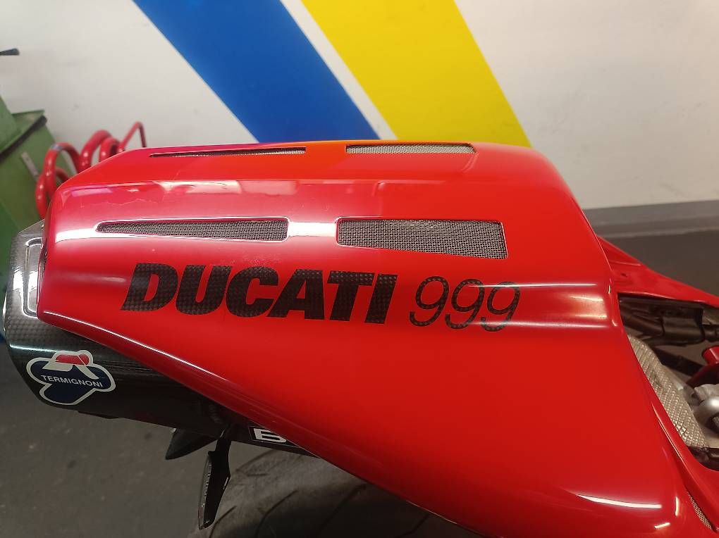 Tutti i ricambio per moto: Ducati 999 Monoposto Heck Carbon – Usato da Oberneunforn venduto da Tomtom8310 3