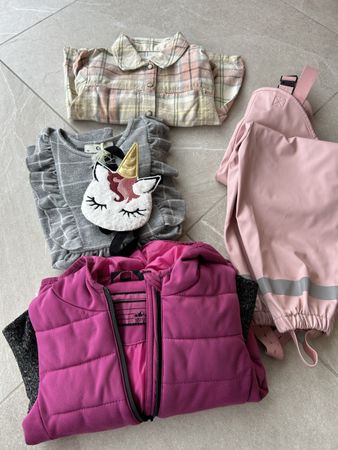 Kleiderpaket Mädchen Grösse 104 (Jacke 98/104)