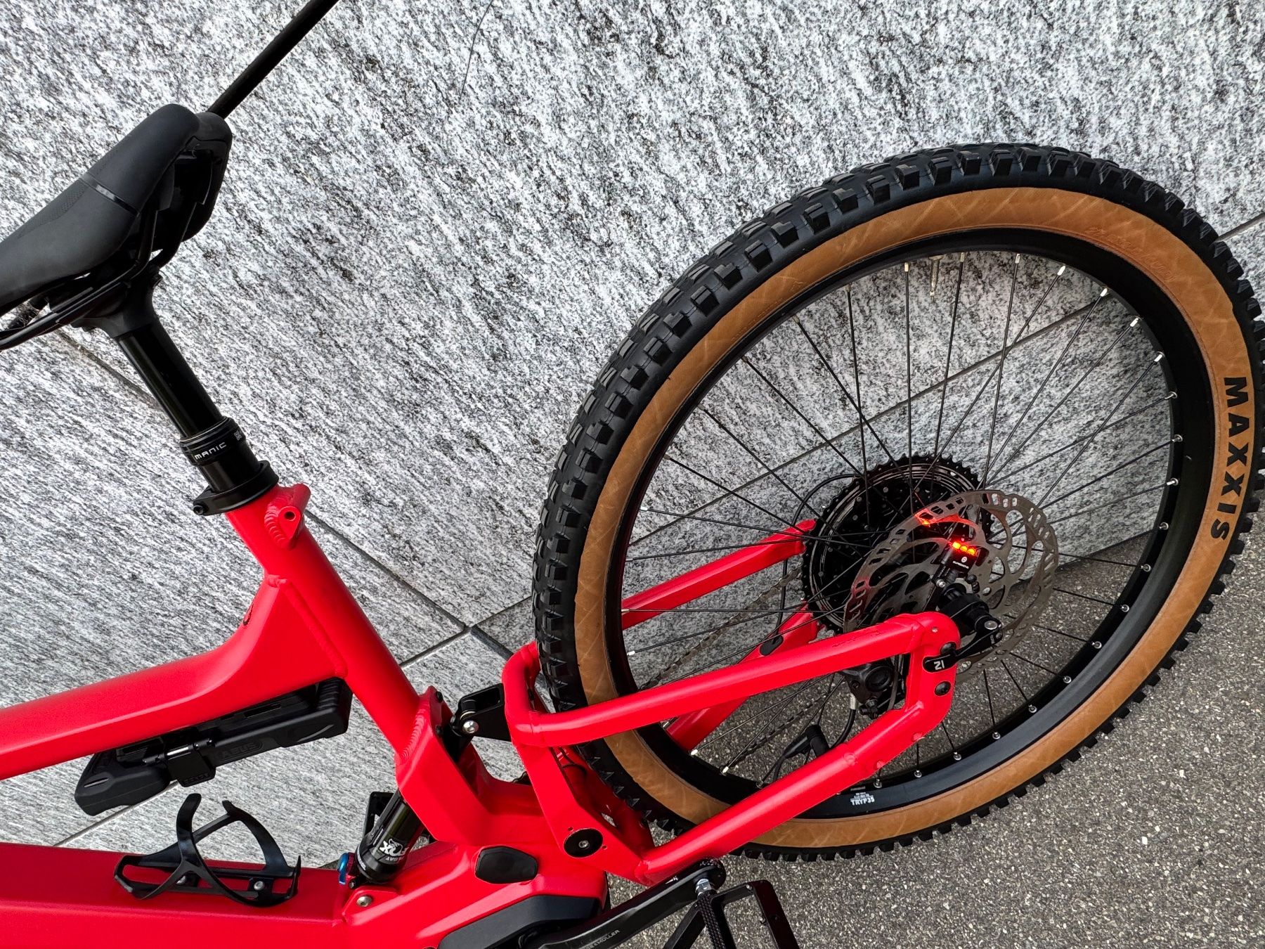 Riese & Müller Biciclette: Riese & Müller Delite Mountain  Bosch Performance Line CX – Usato da Solothurn venduto da Masa7076 6
