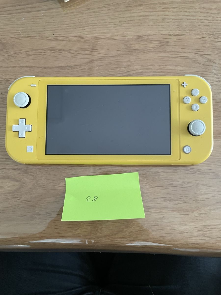 Spiele: Nintendo Switch Lite gelb – Gebraucht aus Bazenheid von Toni0141