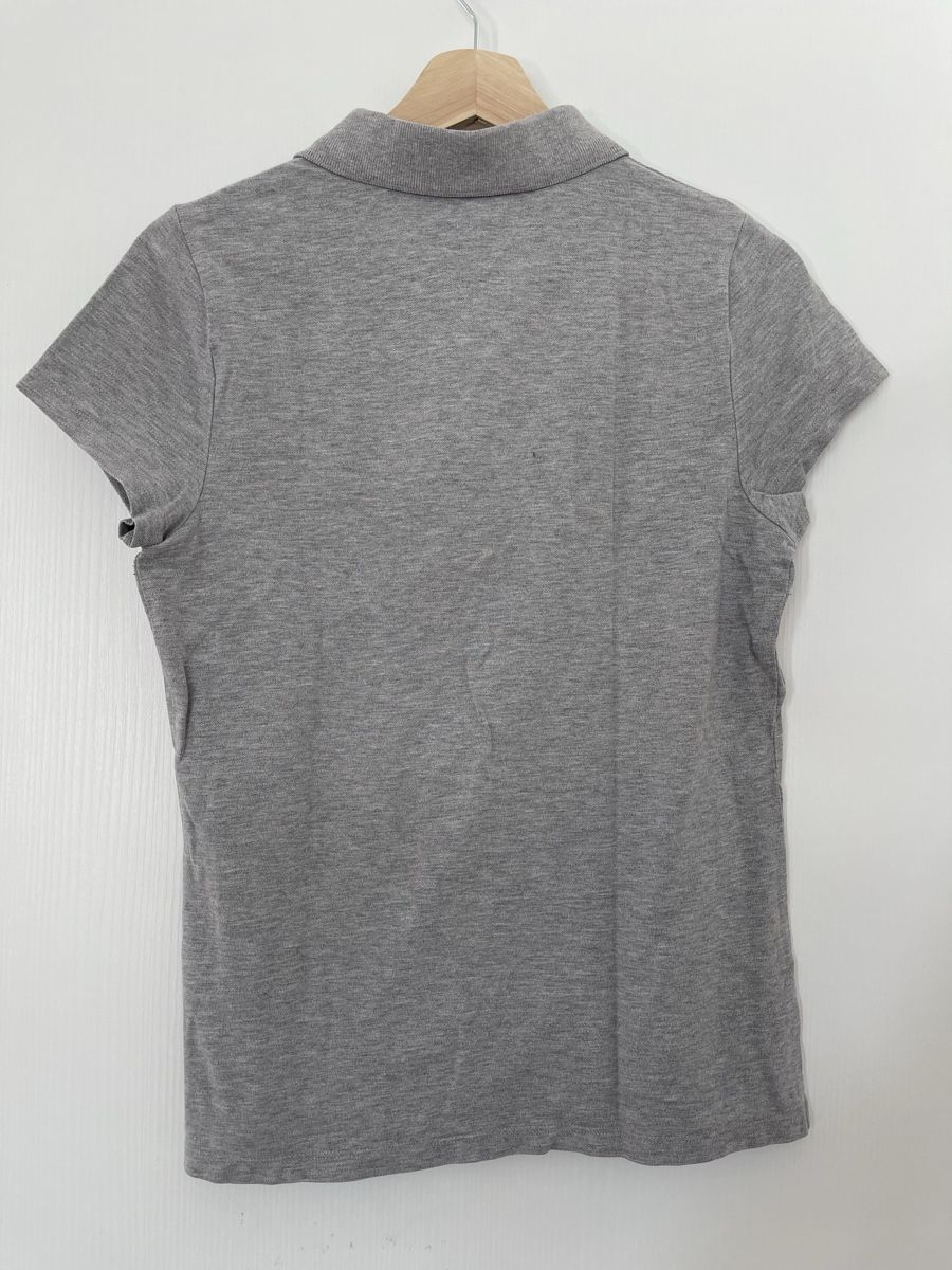 Tommy Hilfiger Magliette Polo: Graues Tommy Hilfiger Poloshirt, Grösse M – Nuovo (secondo la descrizione) da Wetzikon ZH venduto da man_7mn7 2