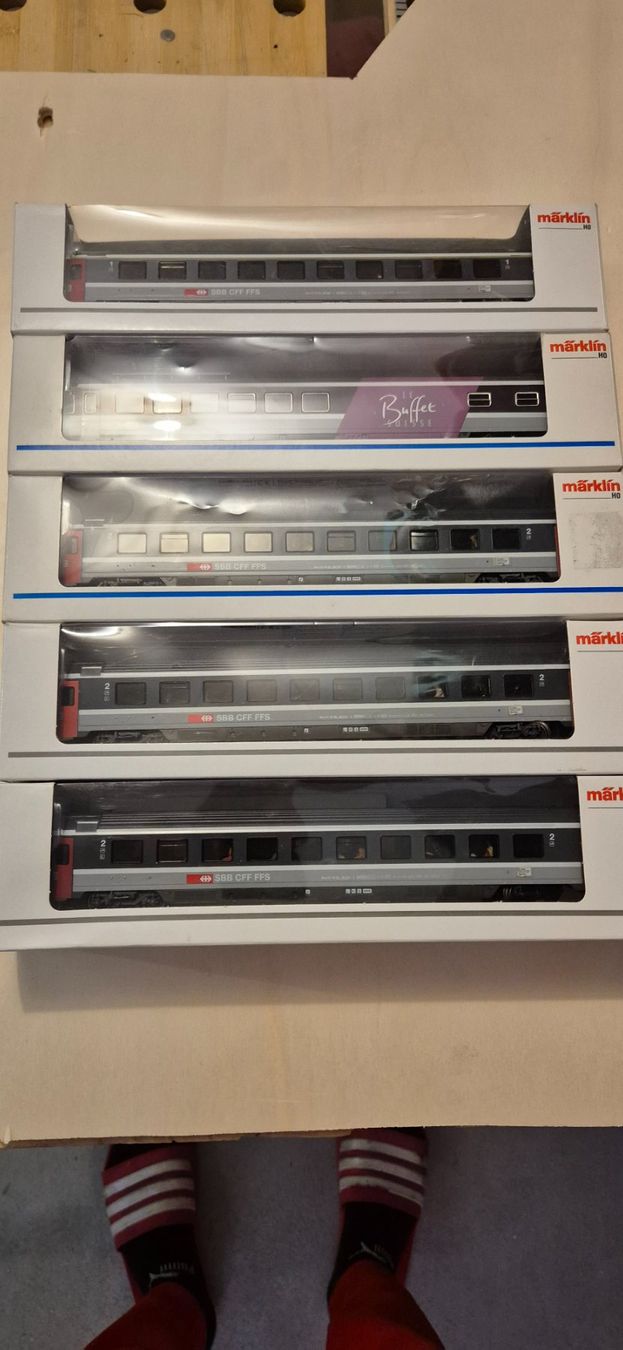 Märklin Modellini di ferrovie: Märklin SBB Schnellzug 5-teilig – Usato da Dübendorf venduto da Aki1965 8