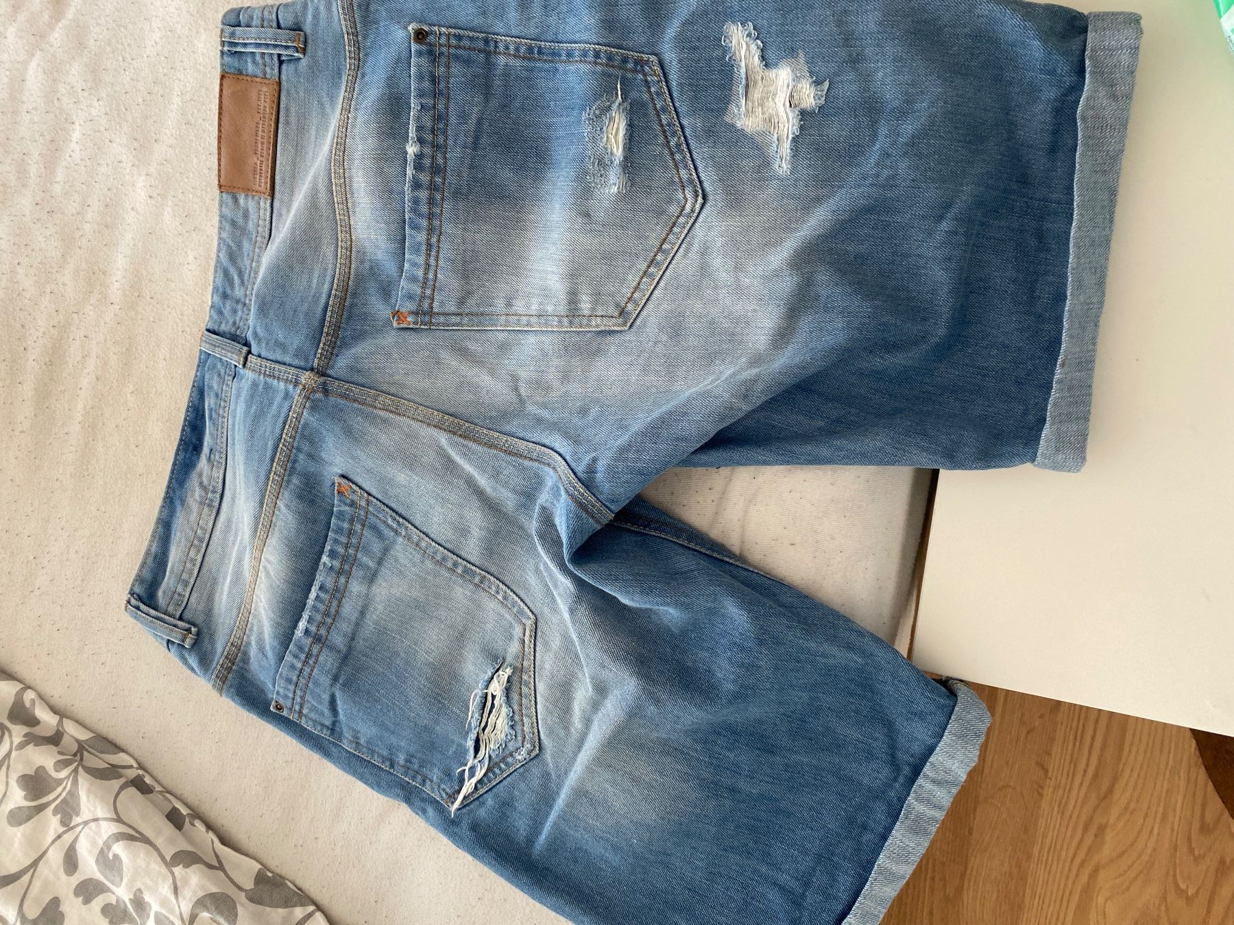 Bershka Jeans: BERSHKA KURZE JEANS HOSE – Gebraucht aus Kreuzlingen von Mr.Ibi 2
