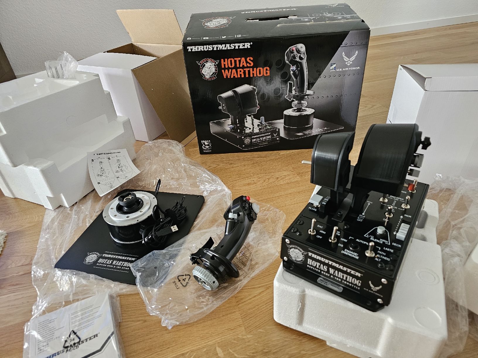 Thrustmaster Controller: Ab 1 FR!!! Thrustmaster HOTAS Warthog - wie neu! – Nuovo (secondo la descrizione) da Baden venduto da rob_grh6 2