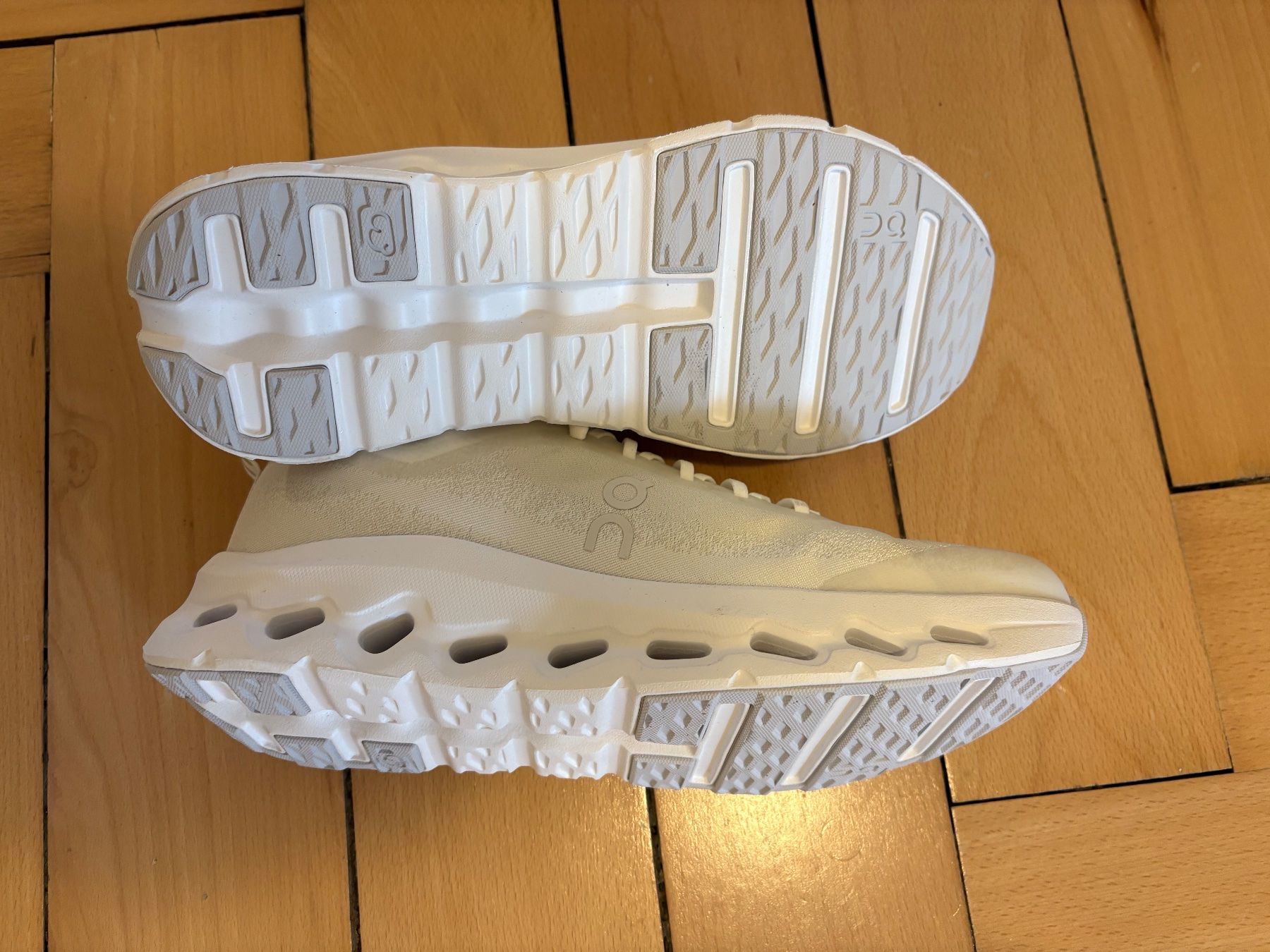 Scarpe da donna: On Cloudtilt Moon – Nuovo (secondo la descrizione) da Zürich venduto da lau_t7r7 1