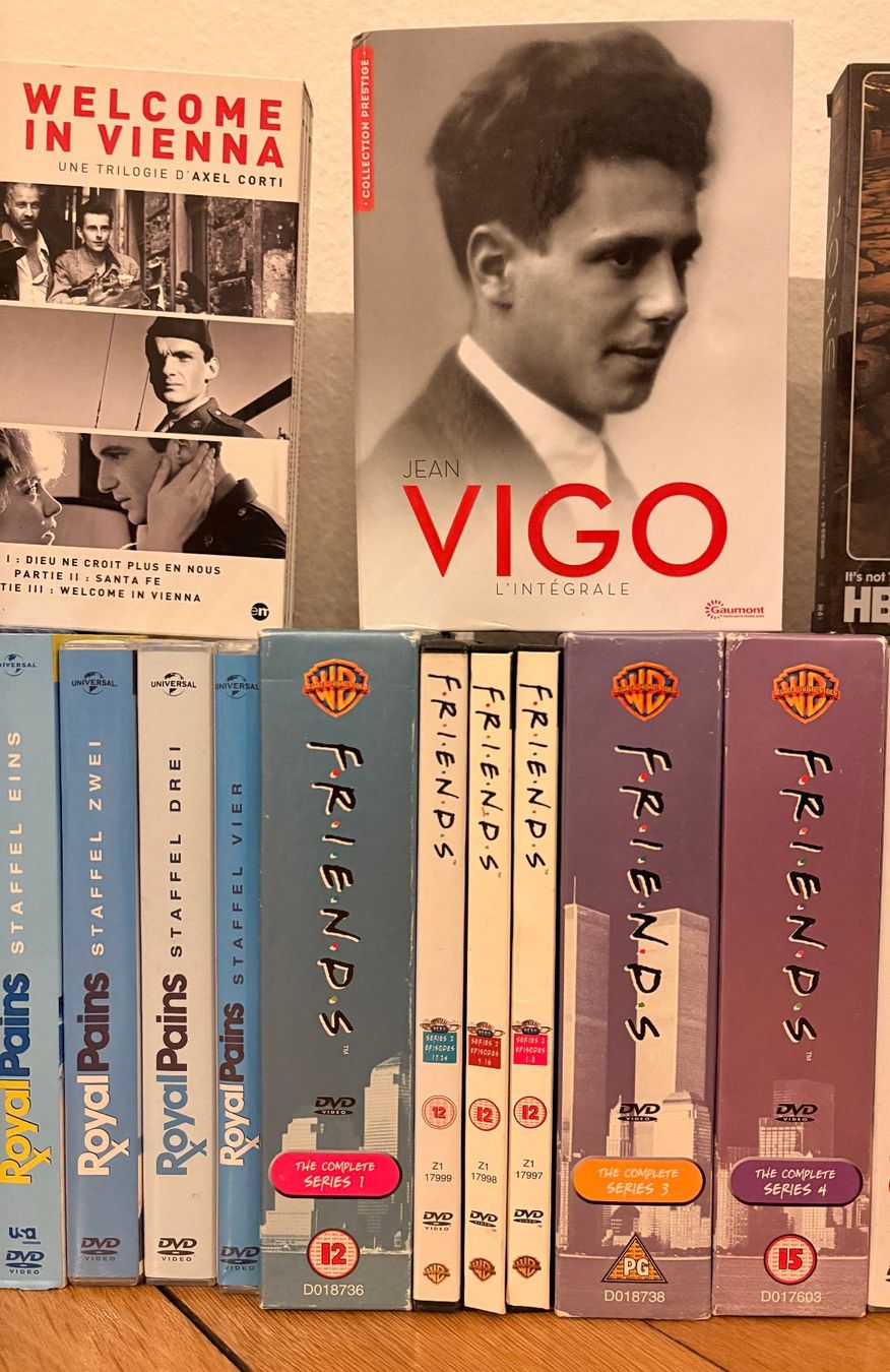 Tutti i DVDs: DVD Sammlung - Serien (DE / EN / FR) – Usato da Allschwil venduto da Danny_79 1