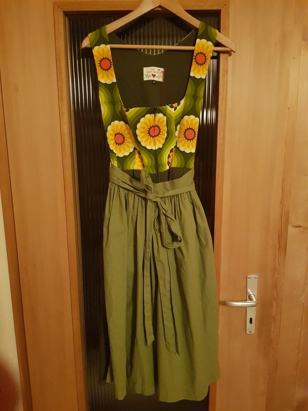 Vestiti: Mein Herzblut Dirndl – Nuovo (secondo la descrizione) da Rigi-Kaltbad venduto da Marion_Fercher 2
