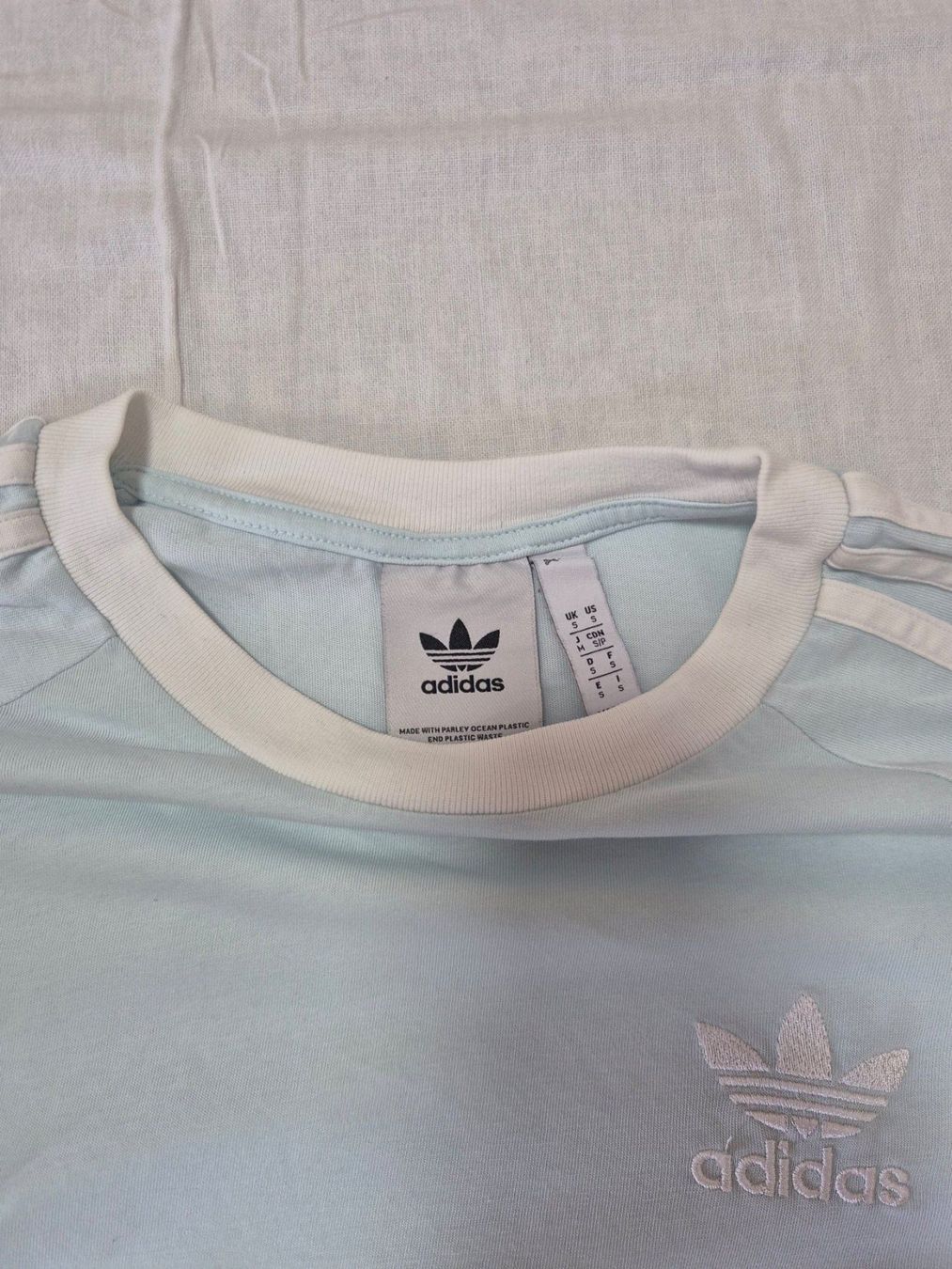 Adidas T-Shirts: T-Shirt Adidas – Gebraucht aus Domat/Ems von palfier14 2