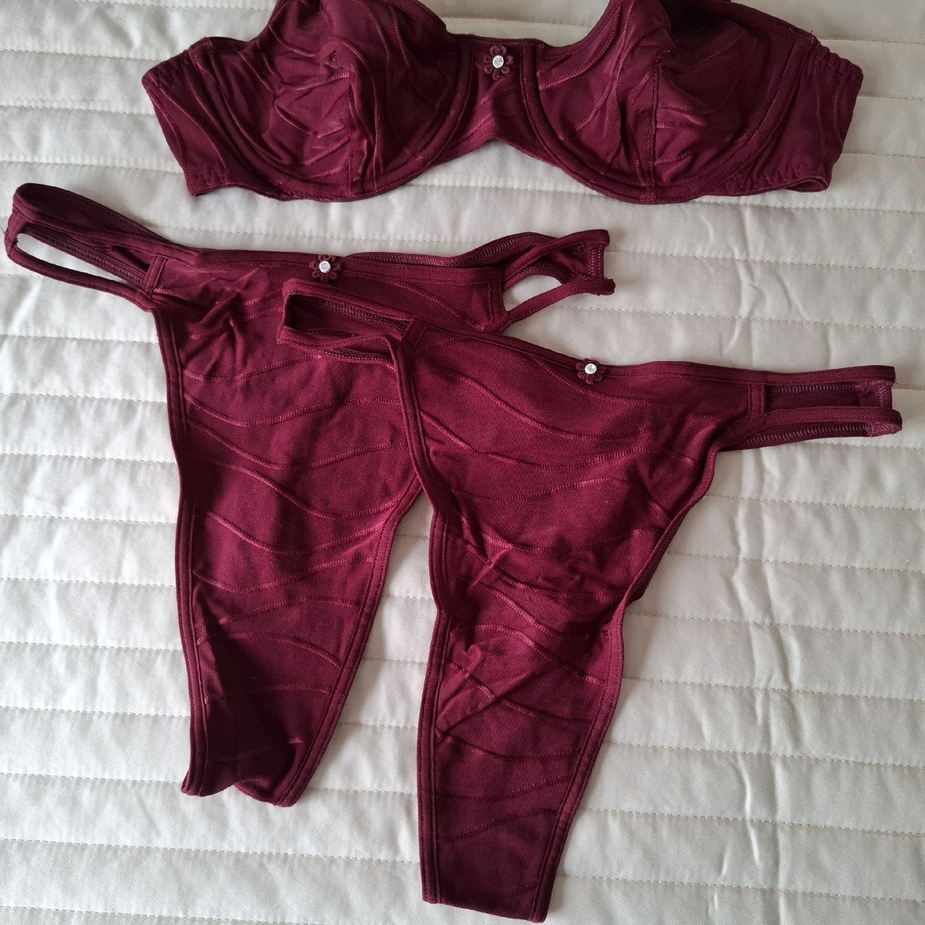 Triumph Altra biancheria intima: Dunkelrotes Dessous Set von Triumph, Gr. 70A & 38 – Nuovo (secondo la descrizione) da Emmen venduto da Tigerlady 3