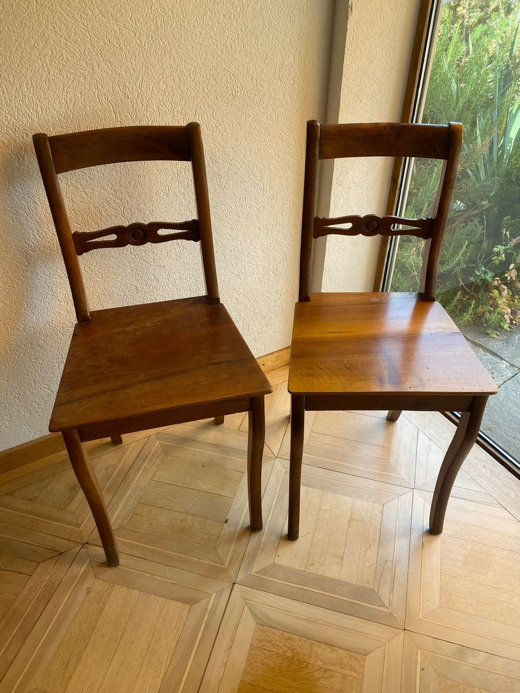 Stühle: Zwei antike Holzstühle Biedermeier Kirschbaum – Gebraucht aus Burgdorf von gre_2ftz