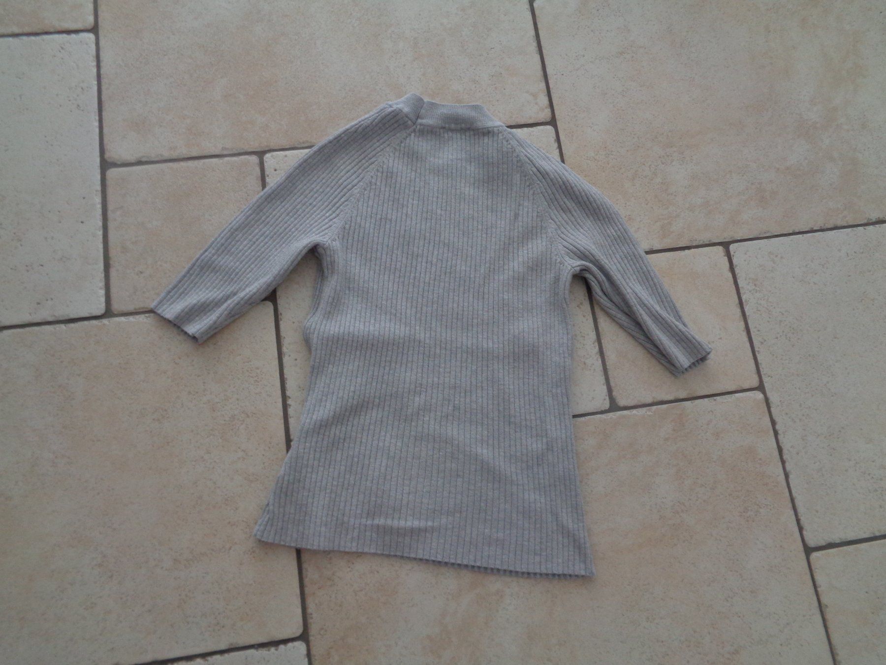 Esprit T-shirt: Shirt /Pulli   Esprit  Grösse S – Usato da Kreuzlingen venduto da Robi-2003 2