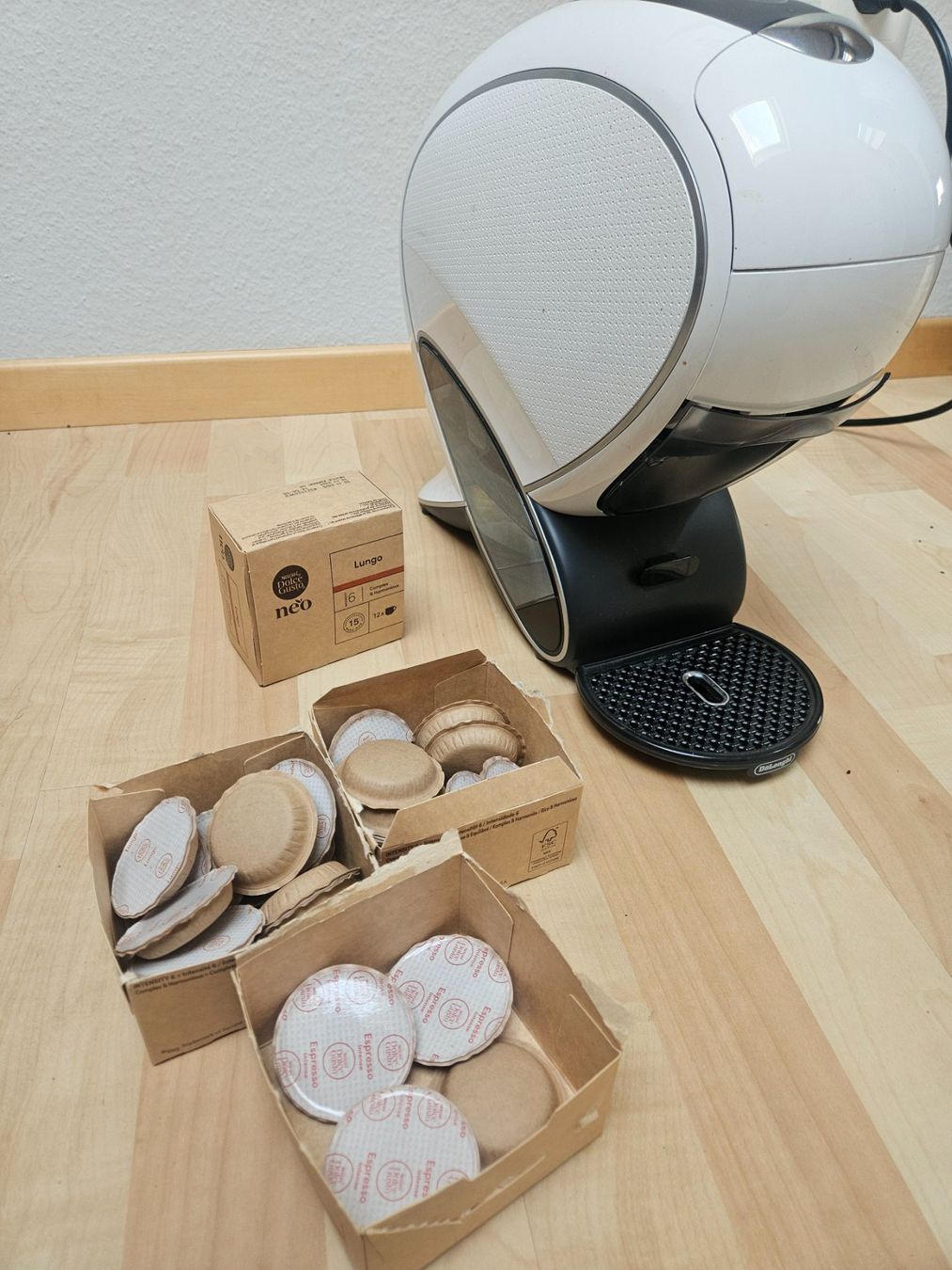 Nescafé Machines à café & Machines à expresso: Kaffemaschiene Dolce Gusto – D'occasion à Moosleerau par mar_lr8m