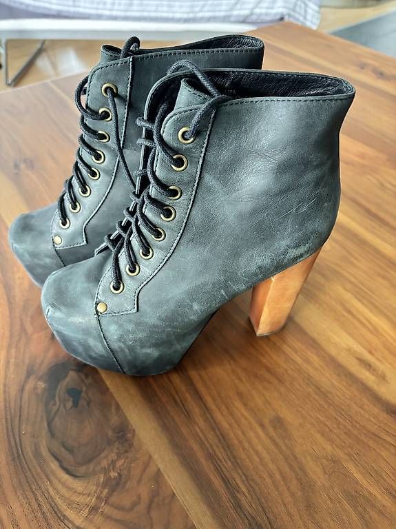 Scarpe da donna: Boots schwarz Grösse 36 – Usato da Widnau venduto da agogos 3
