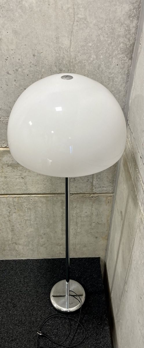 Lampen: 70er Jahre Lampe ca 150cm hoch – Gebraucht aus Ottikon von san_w99n 1