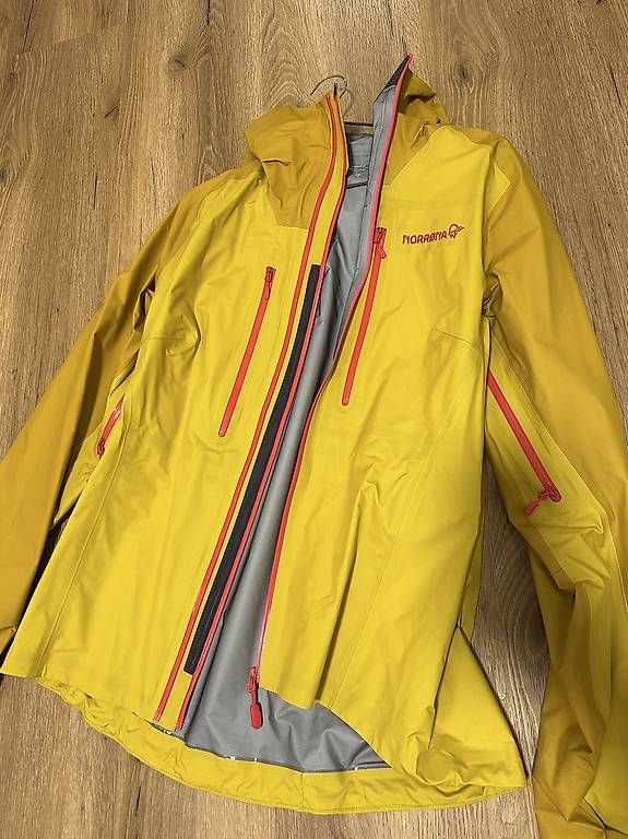 Giacche: Norrona Gore-Tex Jacke Grösse M – Usato da Bürglen UR venduto da ali_bv7z