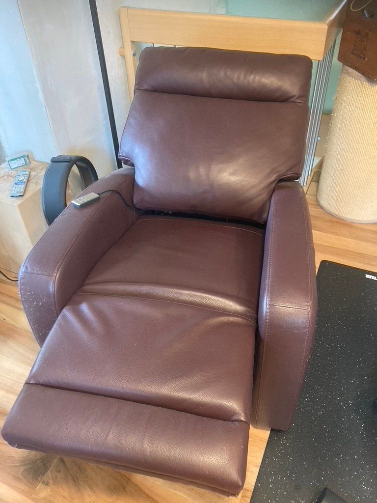 Poltrone: Fauteuil relax électrique – Usato da La Tour-de-Peilz venduto da aso_ftd5 1