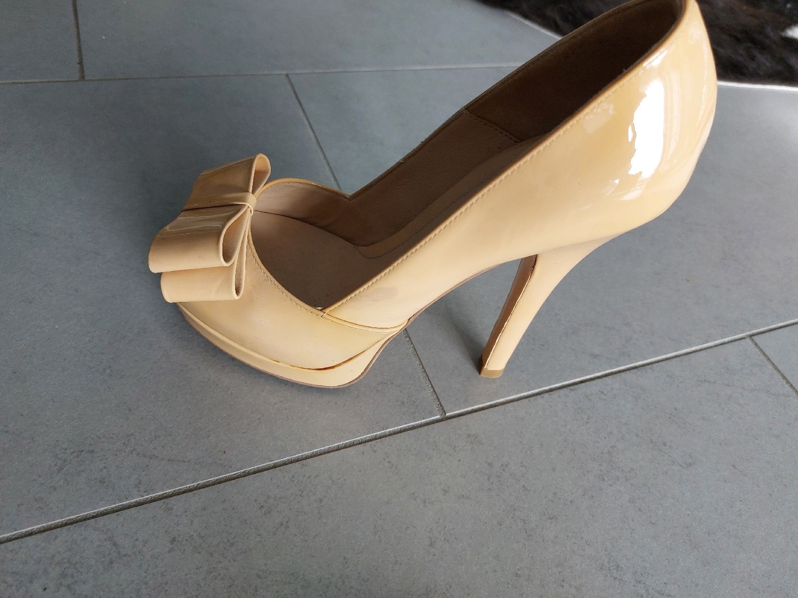 Scarpe da donna: FENDI Pumps – Usato da Uerikon venduto da AnnaL 1