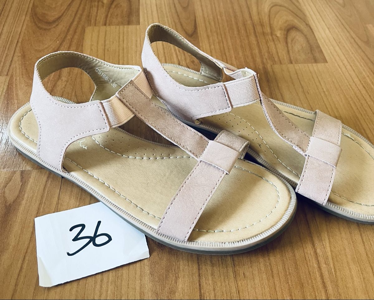 Scarpe per ragazze: Leder-Sandale Grösse 36 – Usato da Jonschwil venduto da Theswissmiss 1