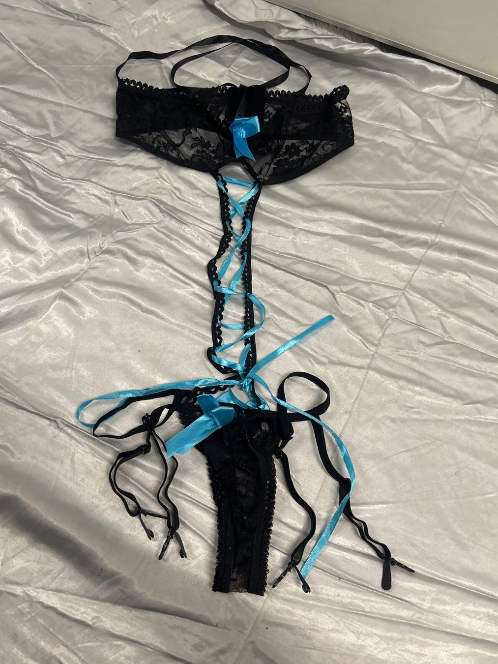 Altra biancheria intima: Dessous Neglige Spitze Straps String BH 1 Size Neu – Nuovo e nell'imballaggio originale da Regensdorf venduto da Spyke55