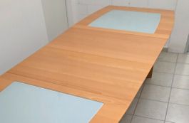 Edler Ausziehtisch (160-260 cm) – Kirsch Optik & Milchglas