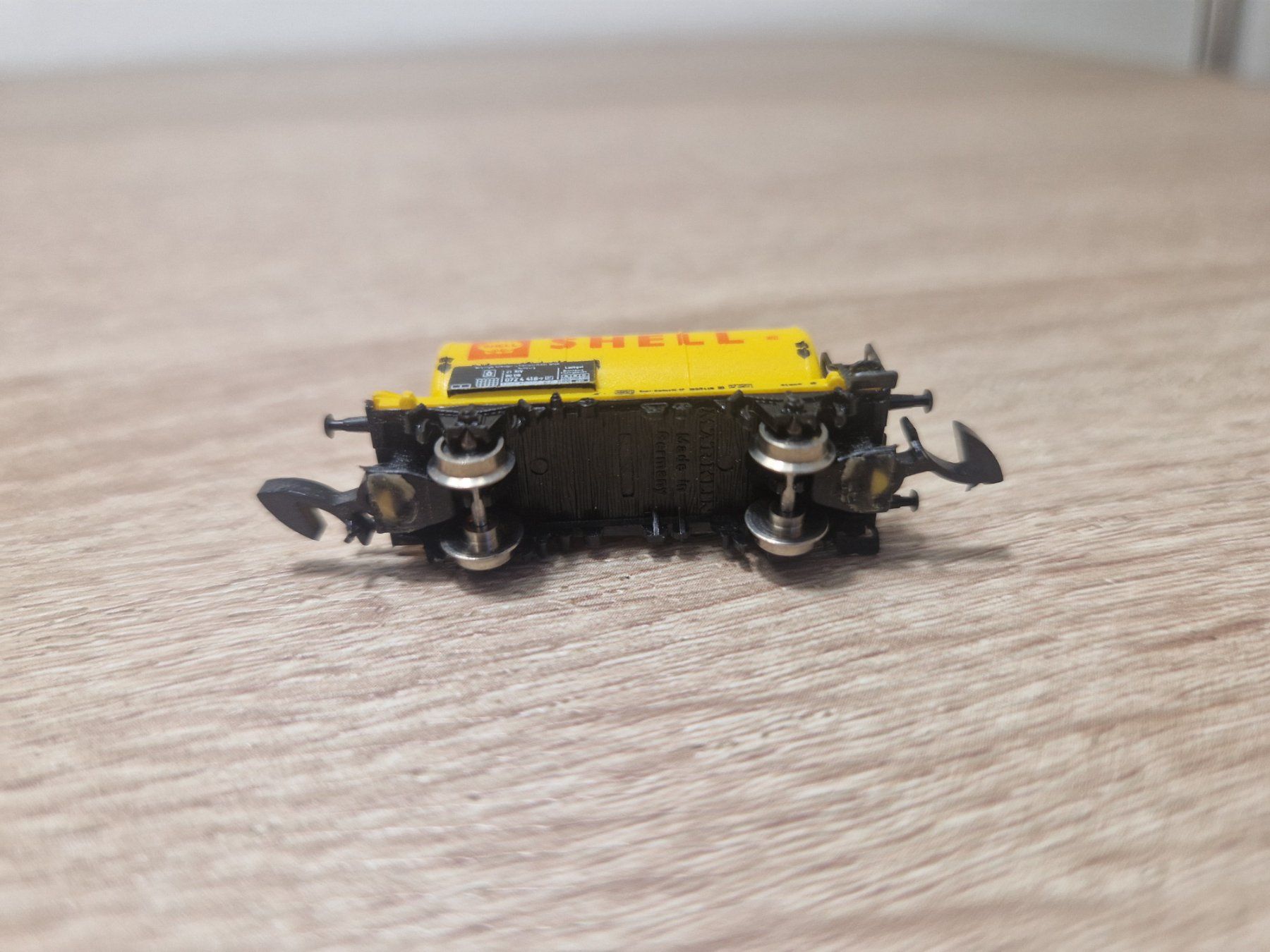 Märklin Modelleisenbahnen: Märklin Z Kesselwagen Shell – Gebraucht aus St-Aubin-Sauges von tantome 2