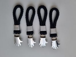 4 Stück Aufhänger für Tücher etc. Kordel mit Hand