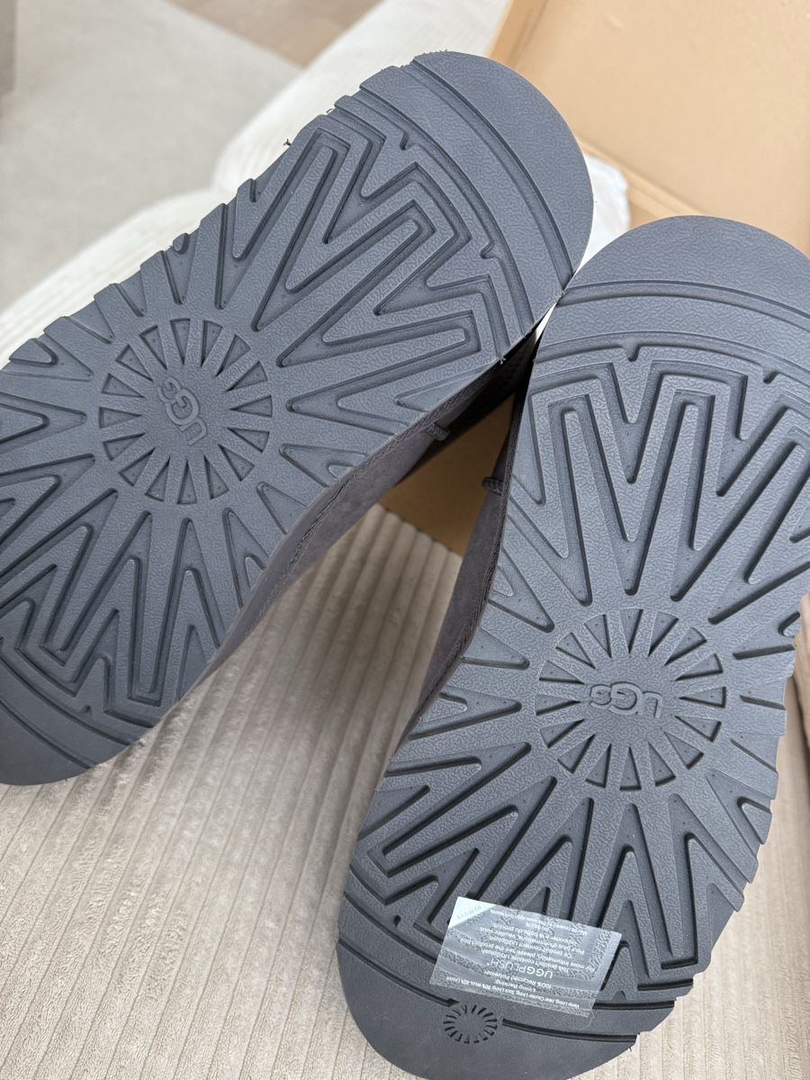 Ugg Damenschuhe: UGG Classic mini Dipper Boot Thundercloud – Neu und originalverpackt aus Obfelden von vio_6tz5 2