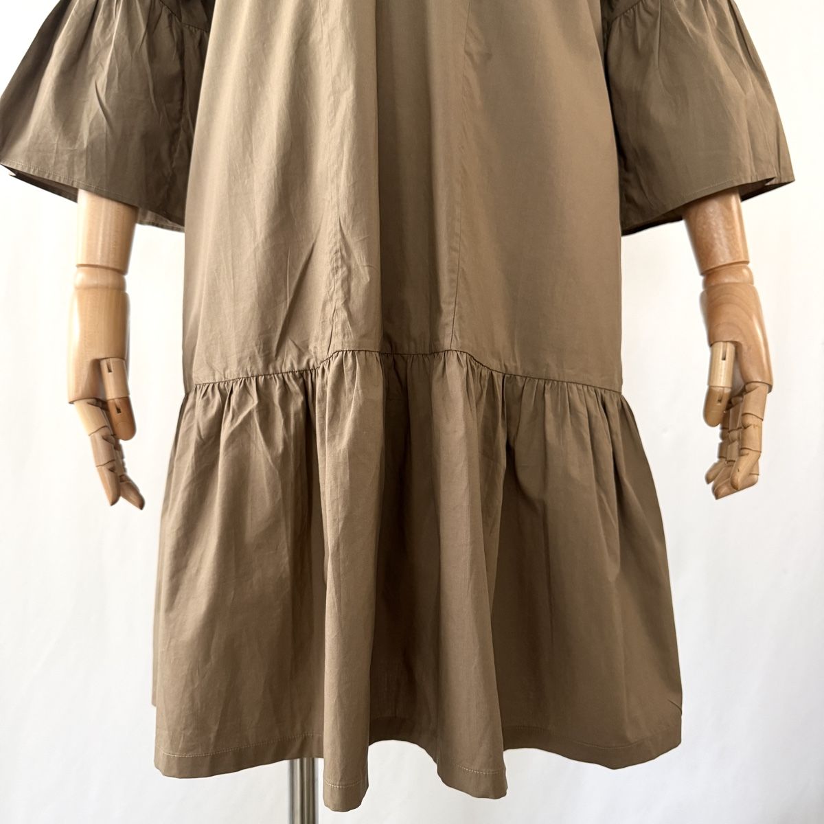 Lis Lareida Vestiti: LIS LAREIDA New Dress – Nuovo (secondo la descrizione) da Emmen venduto da Colette-Juliette 2