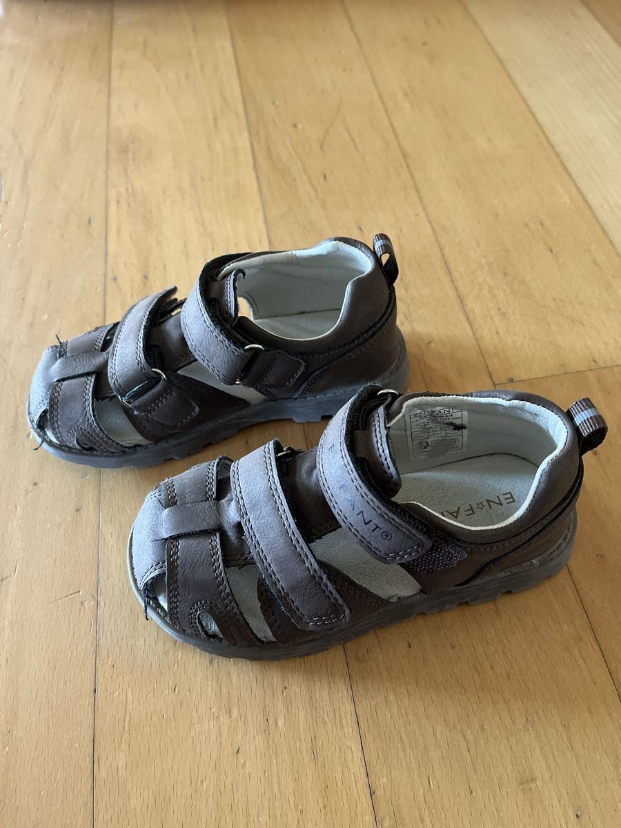 Scarpe per ragazzi: Kinder Sandalen - EN FANT – Usato da Chur venduto da Mbadimeischter