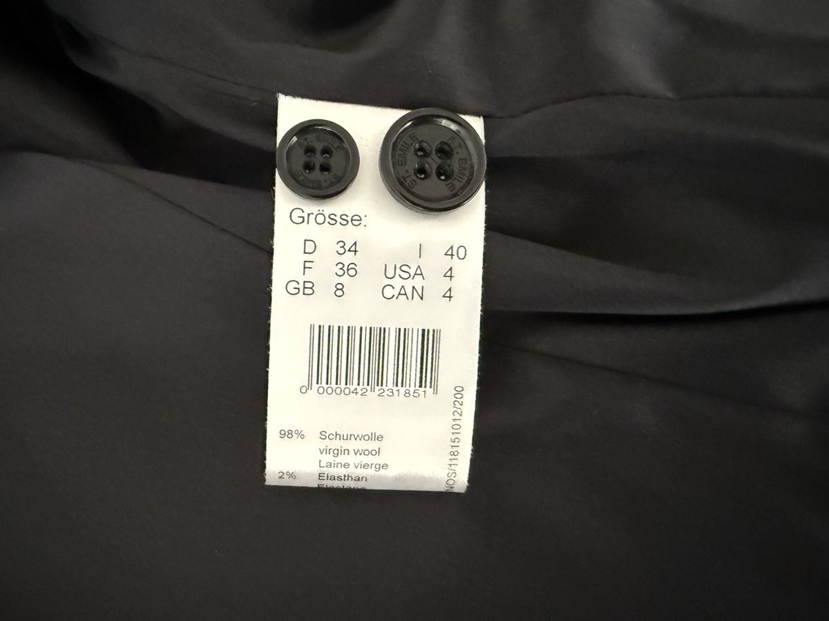 Jacken: Stylish St. Emile Blazer - Size S like new! – Gebraucht aus Altendorf von Alovely 5