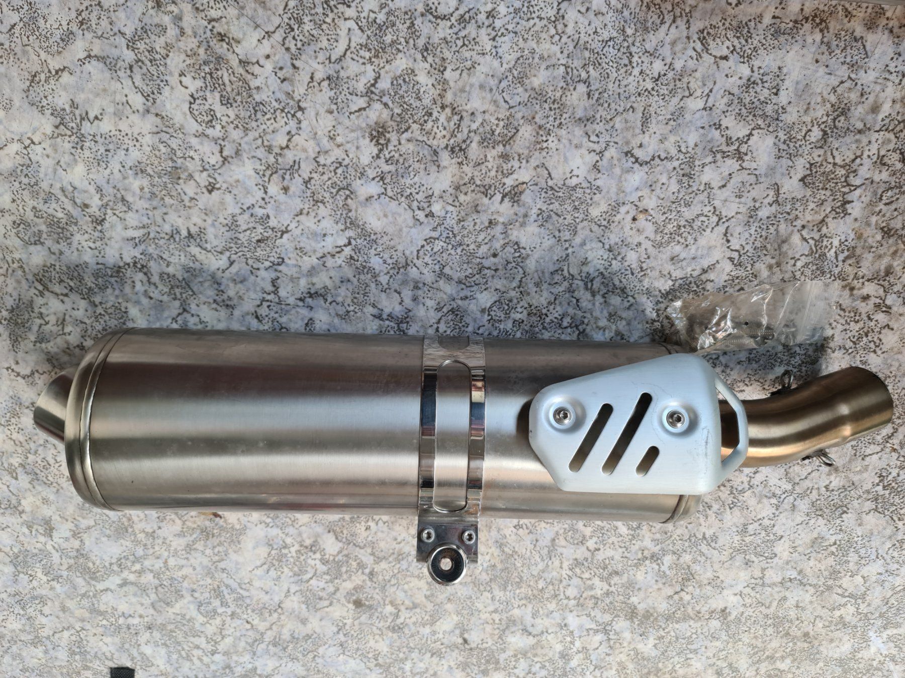 BMW Auspuffanlagen: BMW Auspuff F800R Original – Gebraucht aus Windlach von Noldi6