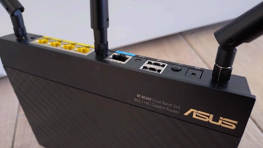 Asus Modem & Router: Routeur Wifi Asus RT-AC66U – Usato da Froideville venduto da Sergio80 2