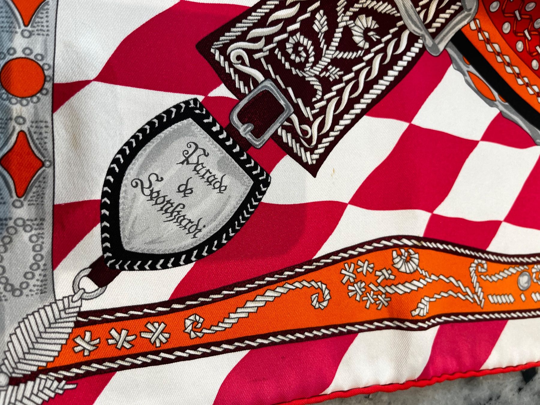 Hermès Foulards, Tücher & Schals: Parade de Leonhardi – Gebraucht aus Bevaix von Kintsugi 1