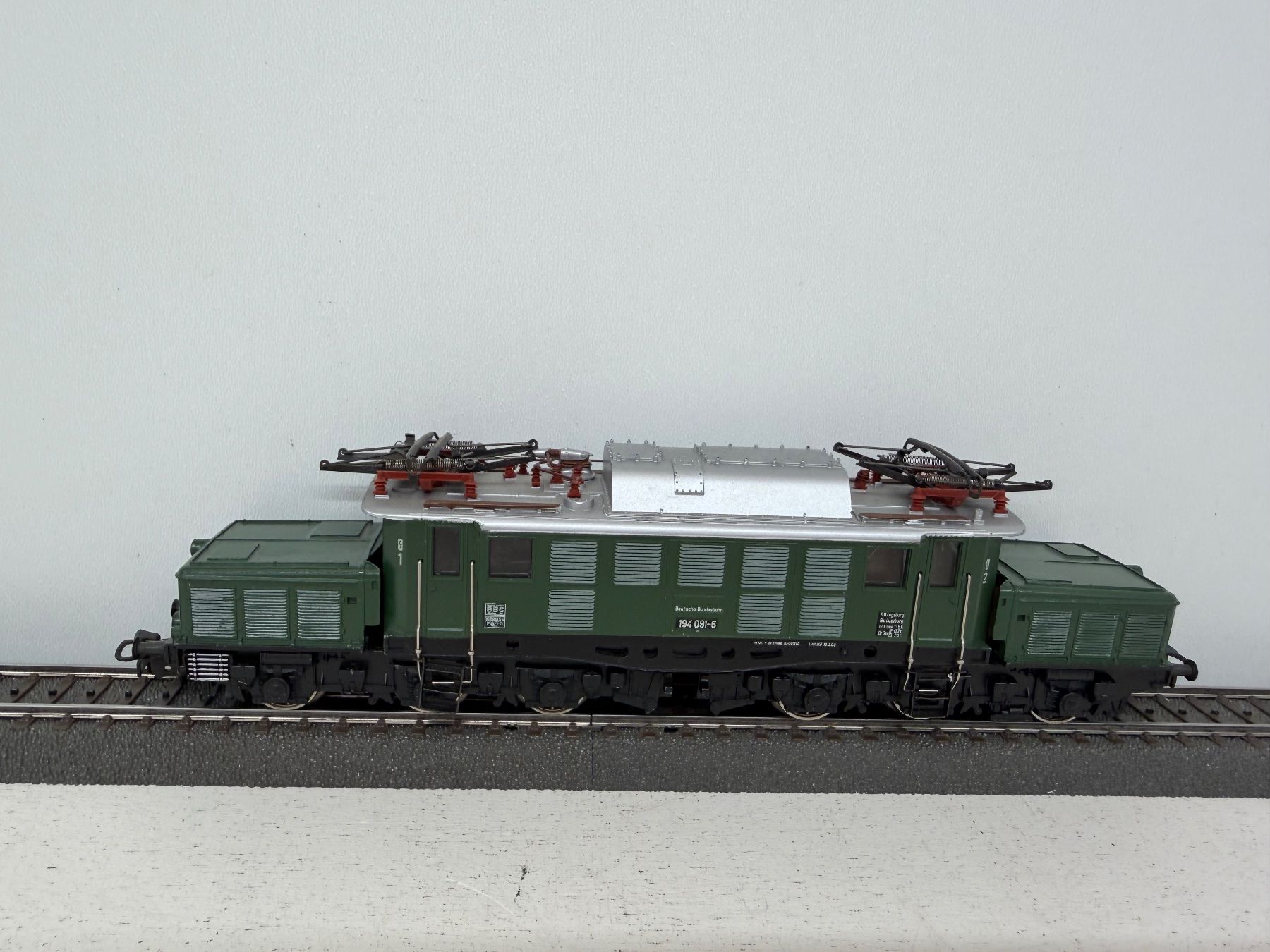 Märklin Trains électriques: Märklin 3022 DB BR E94 Lokomotive AC – D'occasion à Büsserach par ModellbahnDepot 2