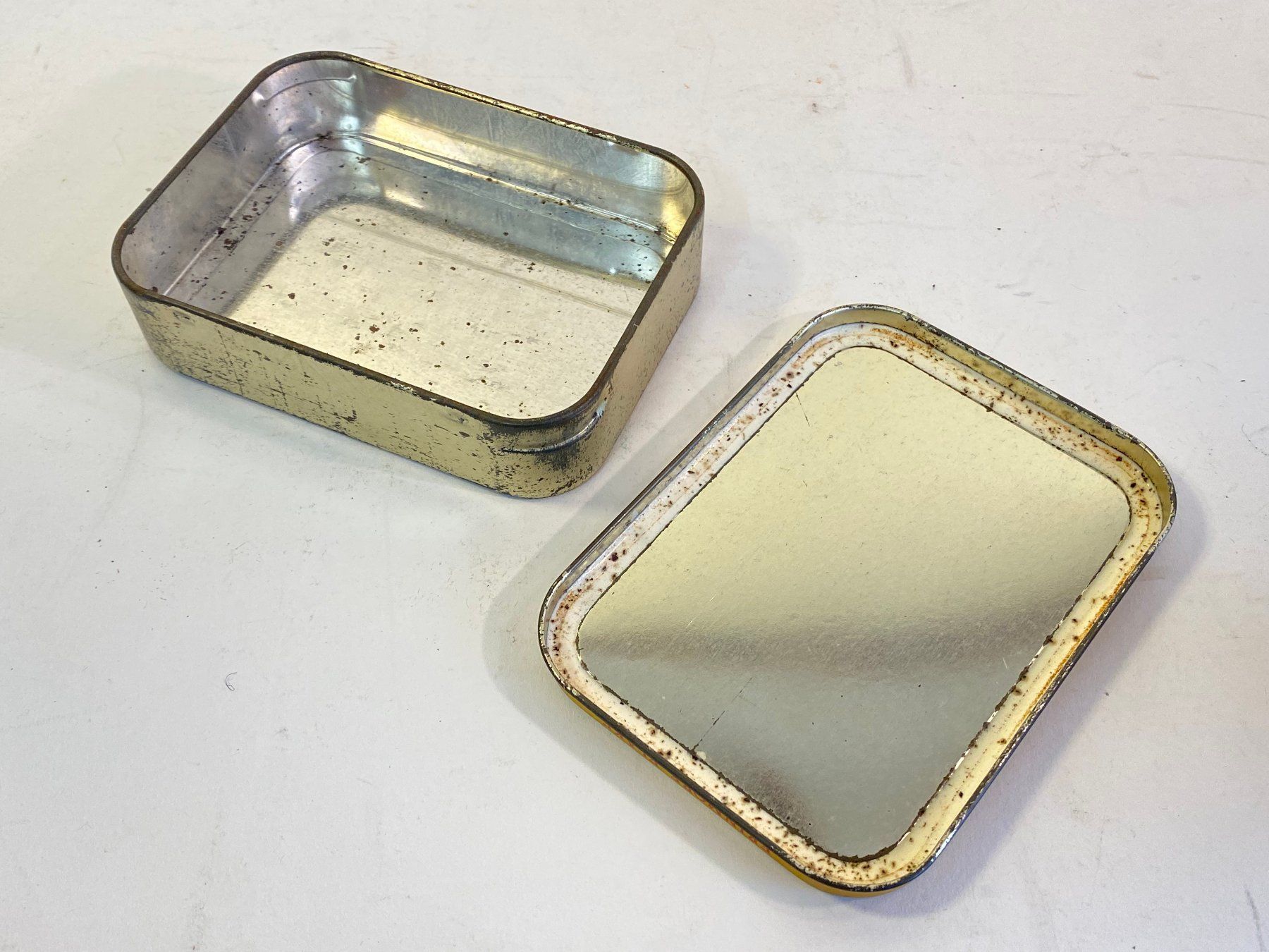 Barattoli: Vintage Blechdose, Tabakdose "Murray's Erinmore Flake" – Usato da Schaffhausen venduto da VintageCity 9