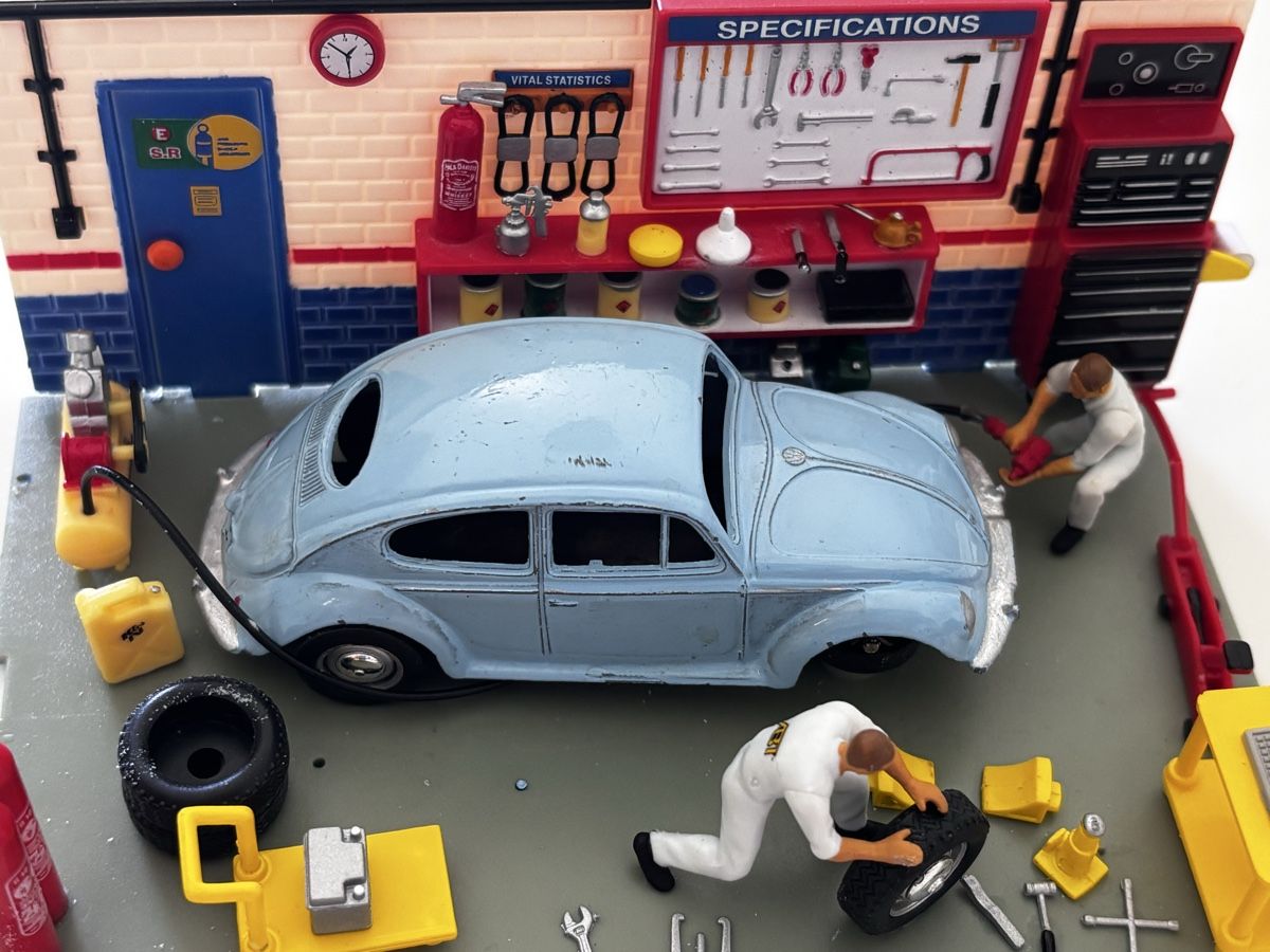 Volkswagen Modellini d'auto: Maquette avec VW Marklin  – Difettoso da Lausanne venduto da pabernard