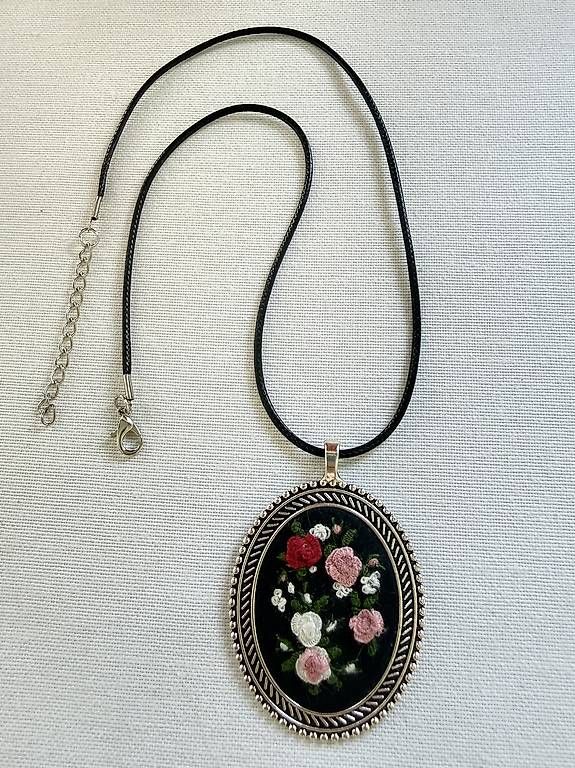 Ciondoli: Vintage Anhänger mit Rosen – Usato da Thalwil venduto da han_2b8c 3