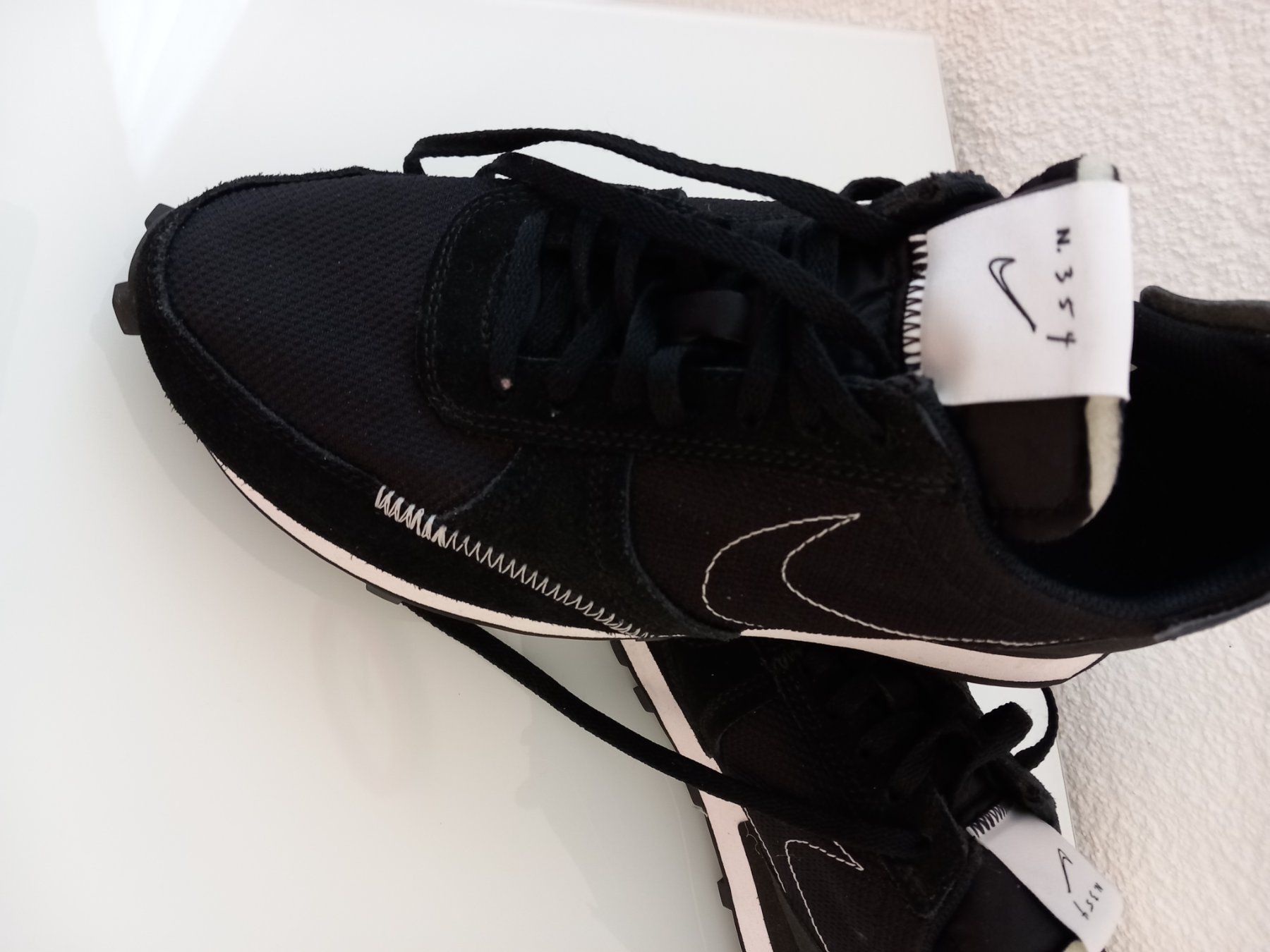 Nike Scarpe da donna: Nike N 354 wie neu – Nuovo (secondo la descrizione) da Oberwil b. Zug venduto da roshan01 1