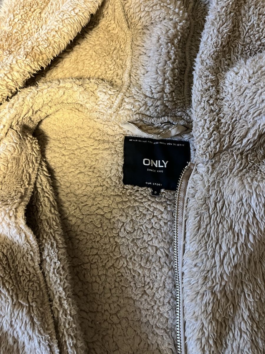 Only Giacche: Teddyjacke – Usato da Möhlin venduto da eny_lsk7 2