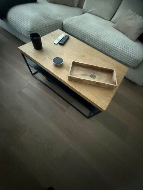 Pfister Tische: Salontisch aus Holz und Metall – Gebraucht aus Bern von gab_zx9f 1