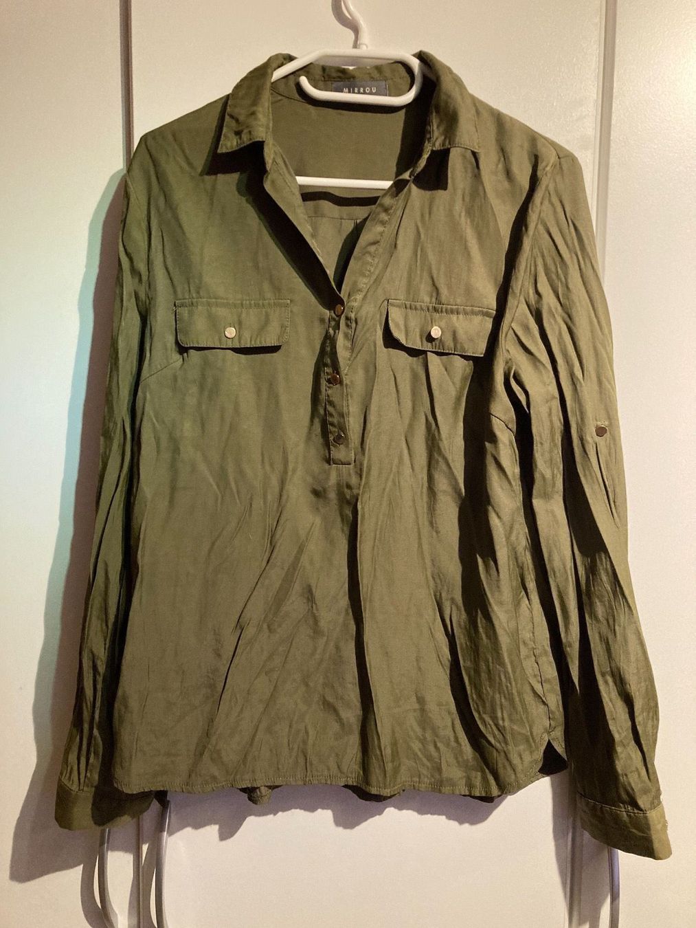 Camicette: Langarm Bluse khaki grün Gr. 38 – Usato da Thun venduto da Vans_98