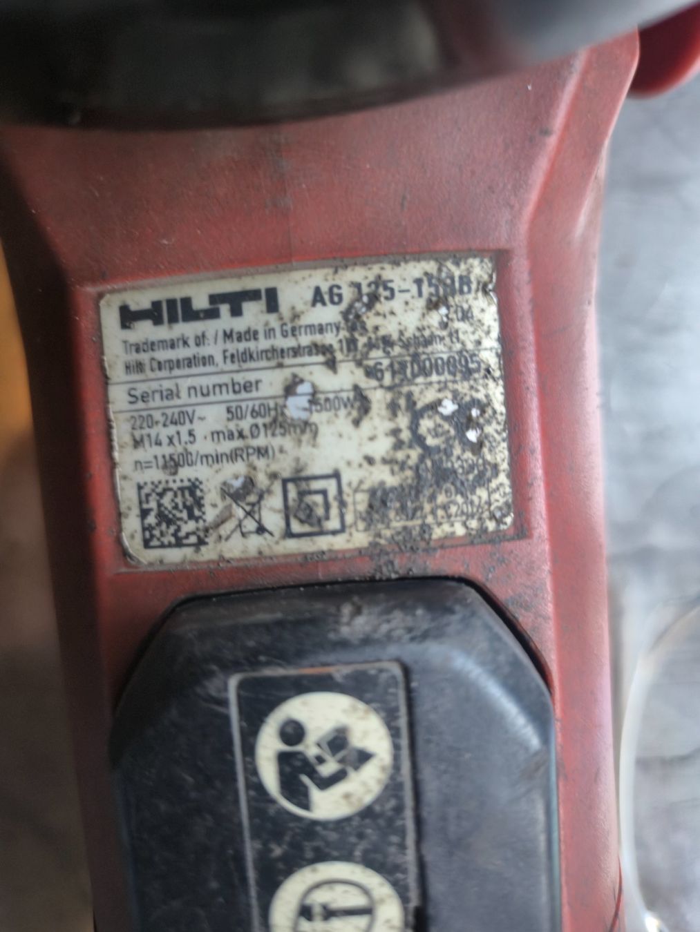 Tutti gli attrezzi: Hilti Winkelschleifgerät – Usato da Mägenwil venduto da Jan-Han 1