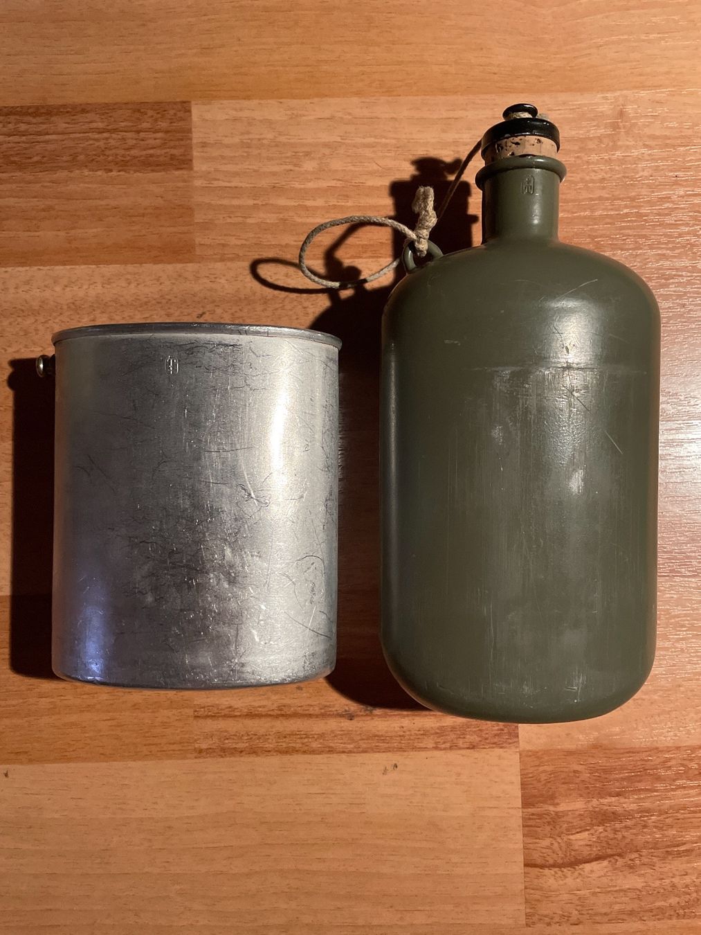 Schweizer Armee Attrezzatura & Pezzi di ricambio: Alte Militär Feldflasche #3 – Usato da Grub AR venduto da sam_rq67 1
