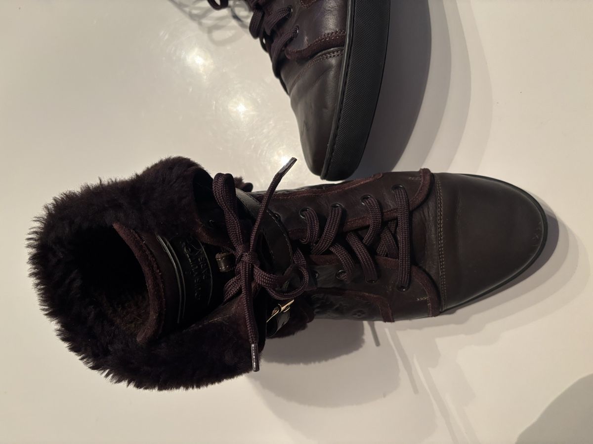 Louis Vuitton Scarpe da donna: Louis Vuitton bottes fourrées hivernales, taille 41 – Usato da Gland venduto da moh_6gtx 1