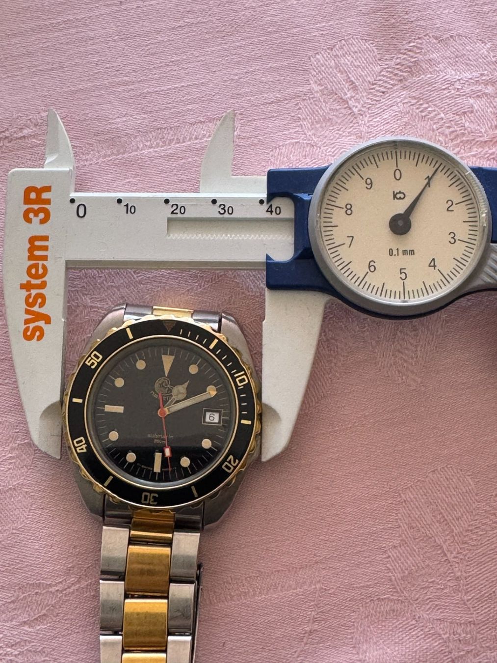 Orologi: Nautilus Quartz DEFEKT – Difettoso da Rorschach venduto da Spektar 8